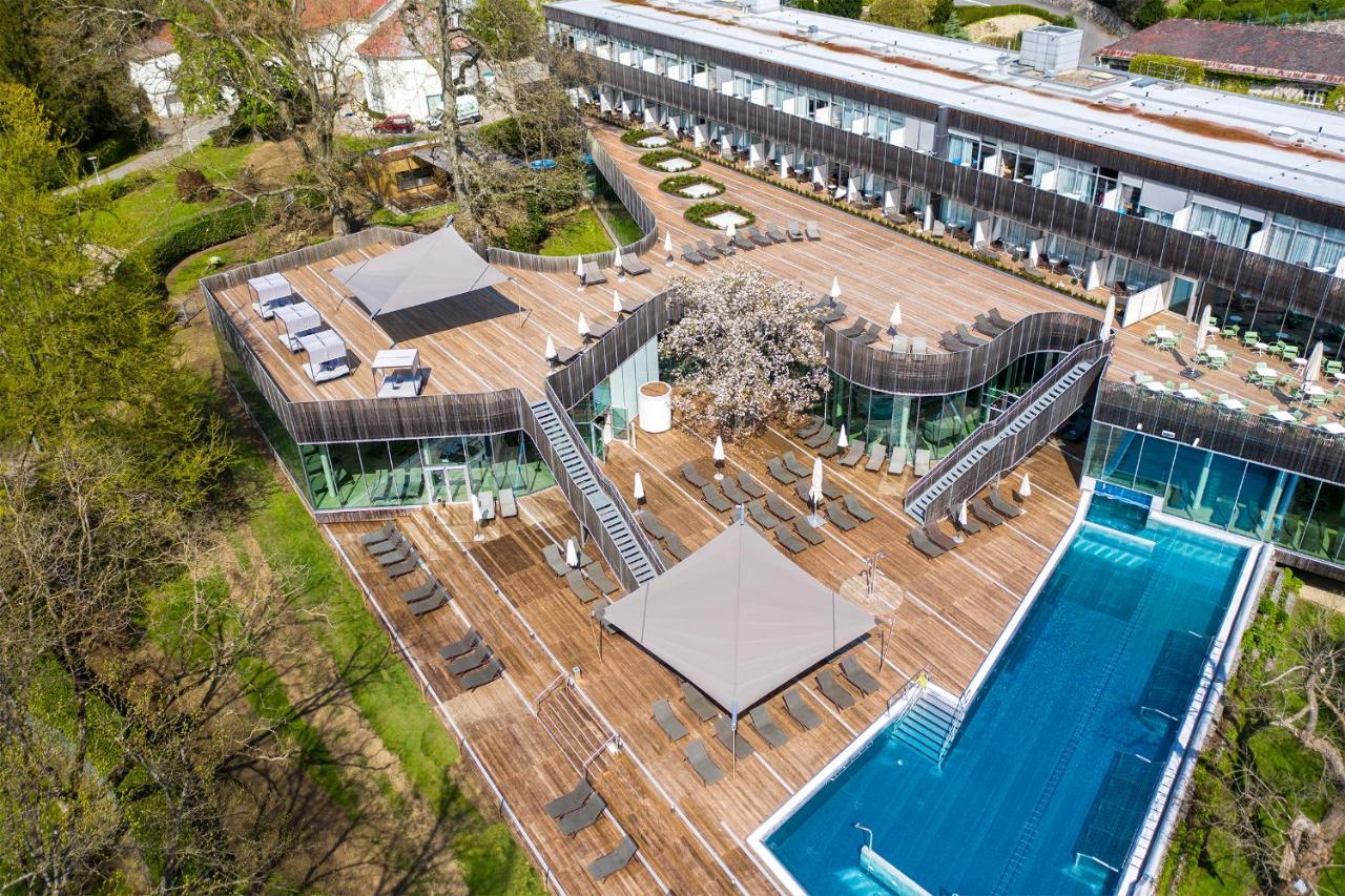 Das Hotel Im Kurhaus Бад-Глайхенберг Екстер'єр фото